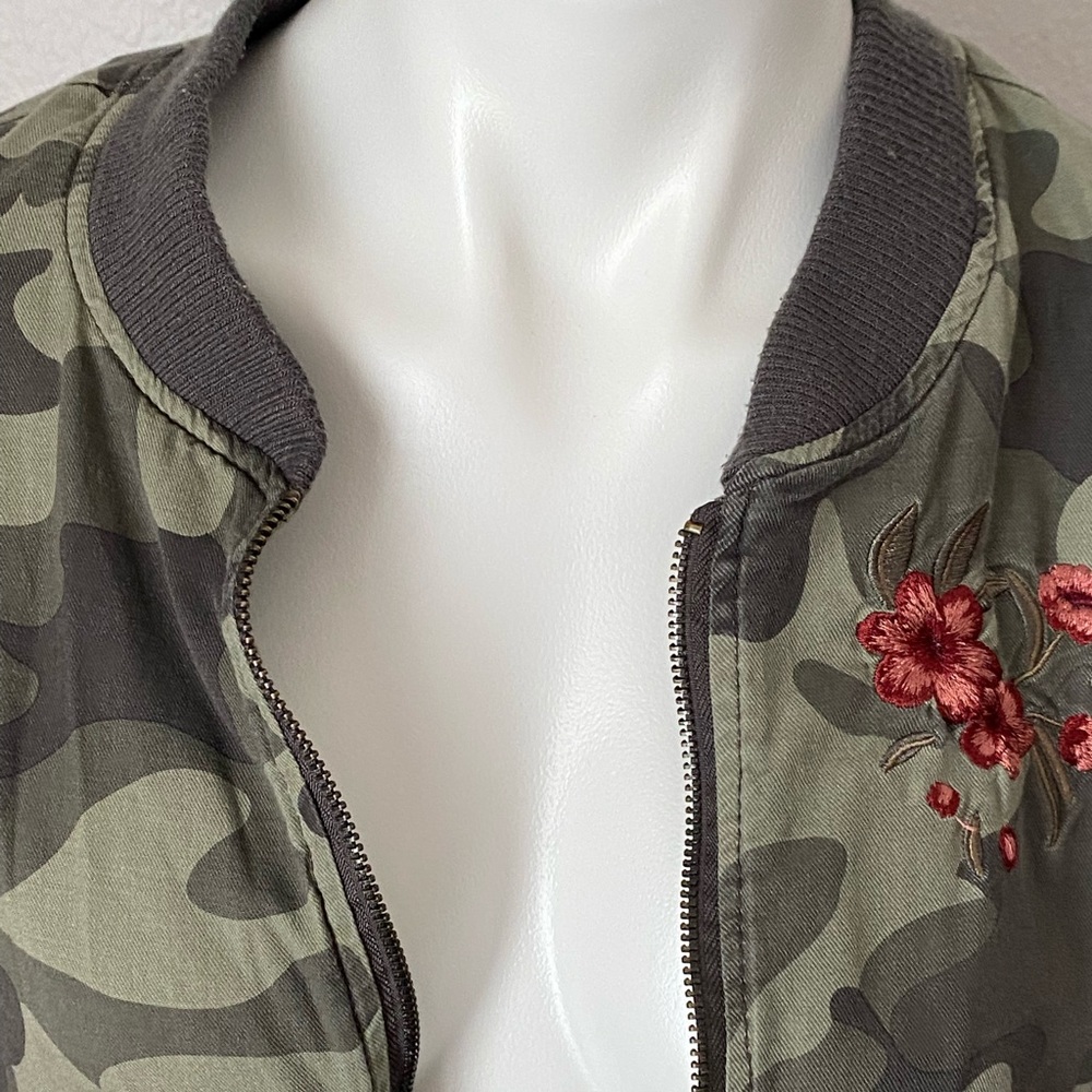 - Ashley jacket,green color floral stamped